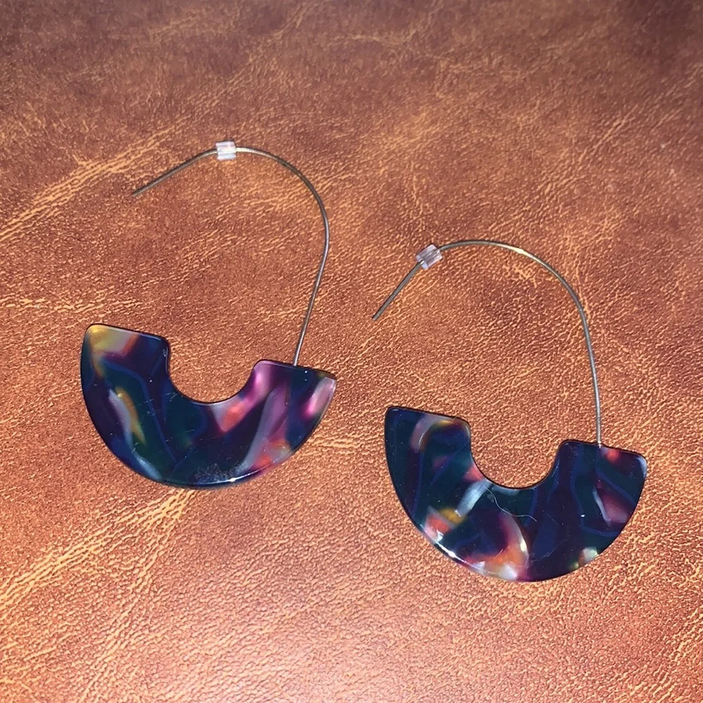 Navy and pink tortoise statement acrylic resin drop pierced earrings
